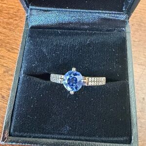 Elegant Sapphire Gemstone Ring - Never Worn